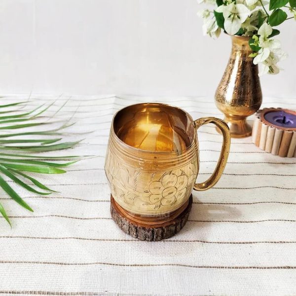 Mota Brass Made mug Size=Height-4.4in/Width-3.2in Weight = 480 g (+/-) Water capacity = 480 ml